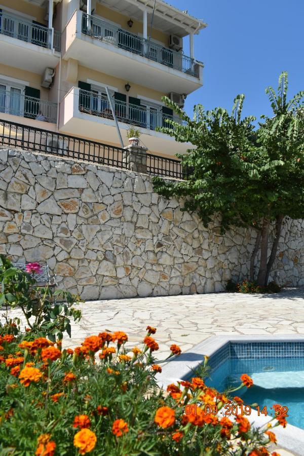 Estate Dafnopanagia Villa Magda Asprogerakata Exteriör bild