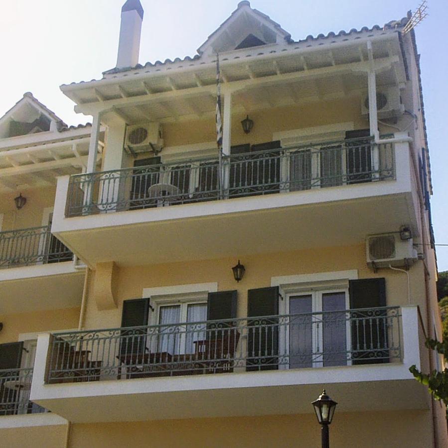 Estate Dafnopanagia Villa Magda Asprogerakata Exteriör bild