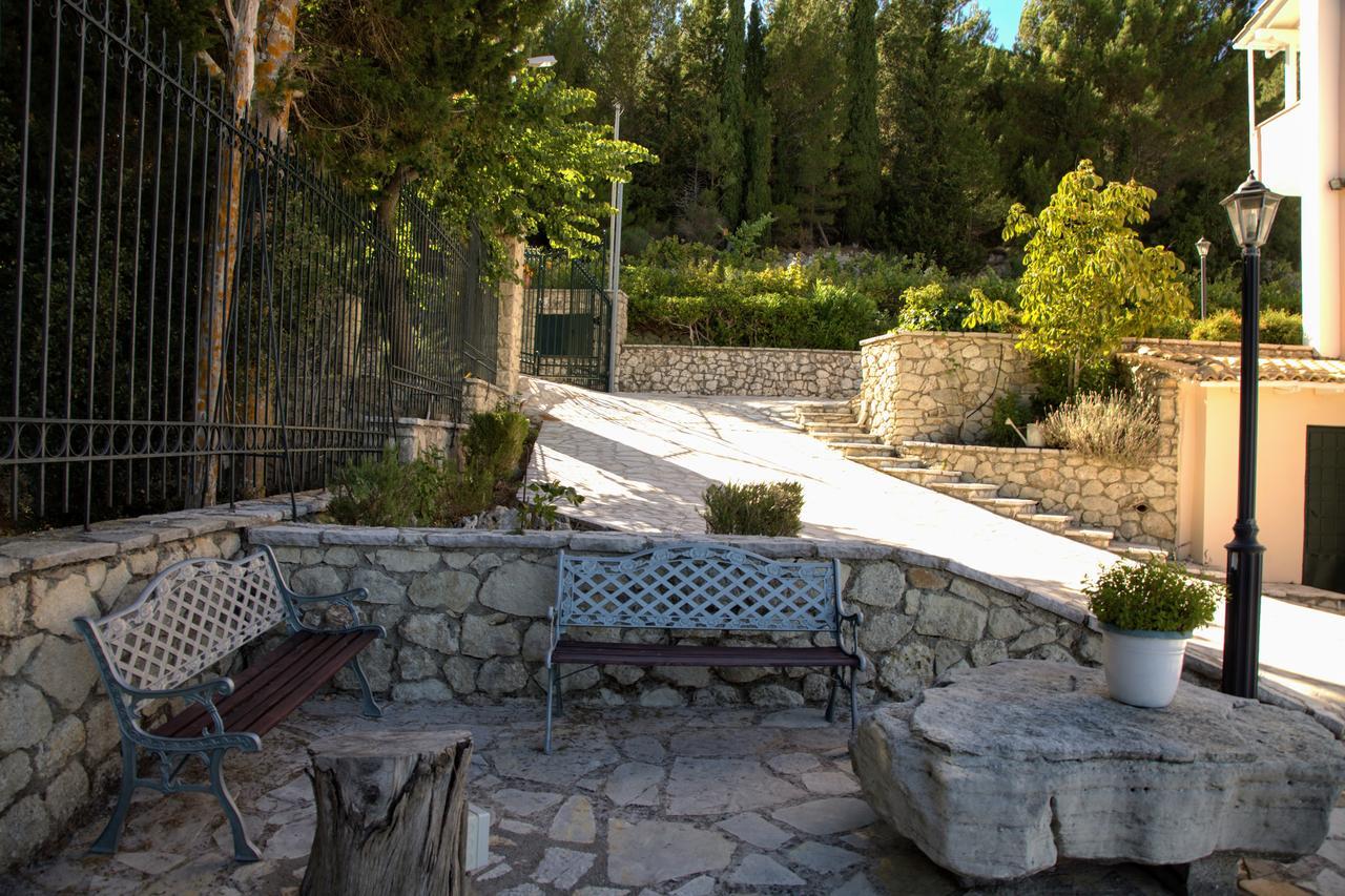 Estate Dafnopanagia Villa Magda Asprogerakata Exteriör bild